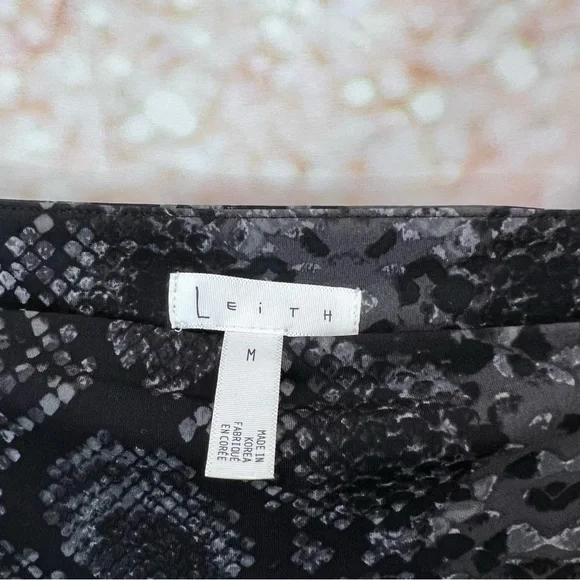 NEW Leith Square Neck Tank in Snake Print - Picture 4 of 9